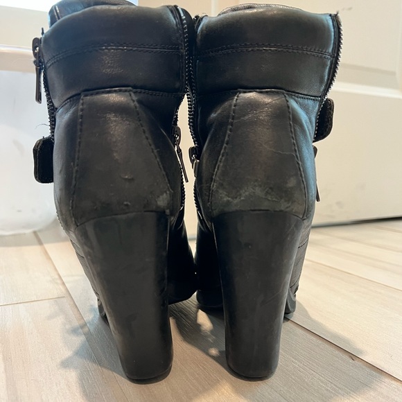 Prada heeled boots - Picture 2 of 8